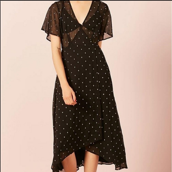Forever 21 Dresses & Skirts - 🌺Forever 21 black wrap dress w/gold diamonds L